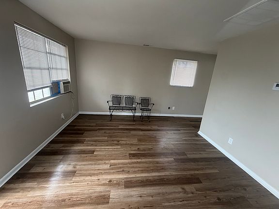 5th image of 2587 Kelly St