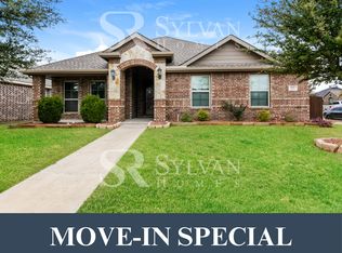 233 Chimney Rock Dr, Waxahachie, TX