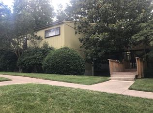 611 Pine Ridge Pl, Raleigh, NC 27609