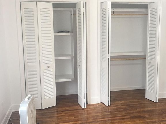 main bed room closets