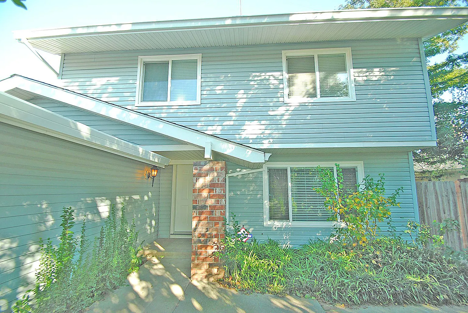 3317 Hogarth Dr photo 1