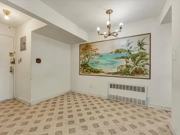 2475 East 11th Street image 7 of 16