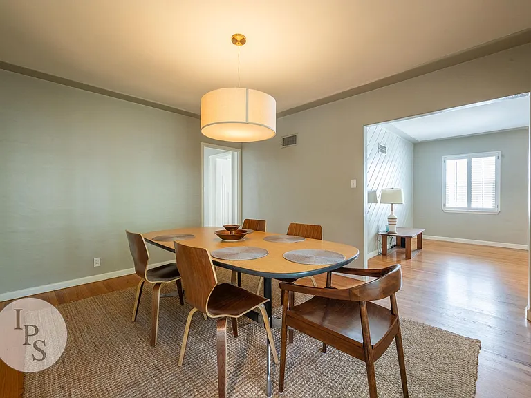 210 E Harvard Ave — Photo 11
