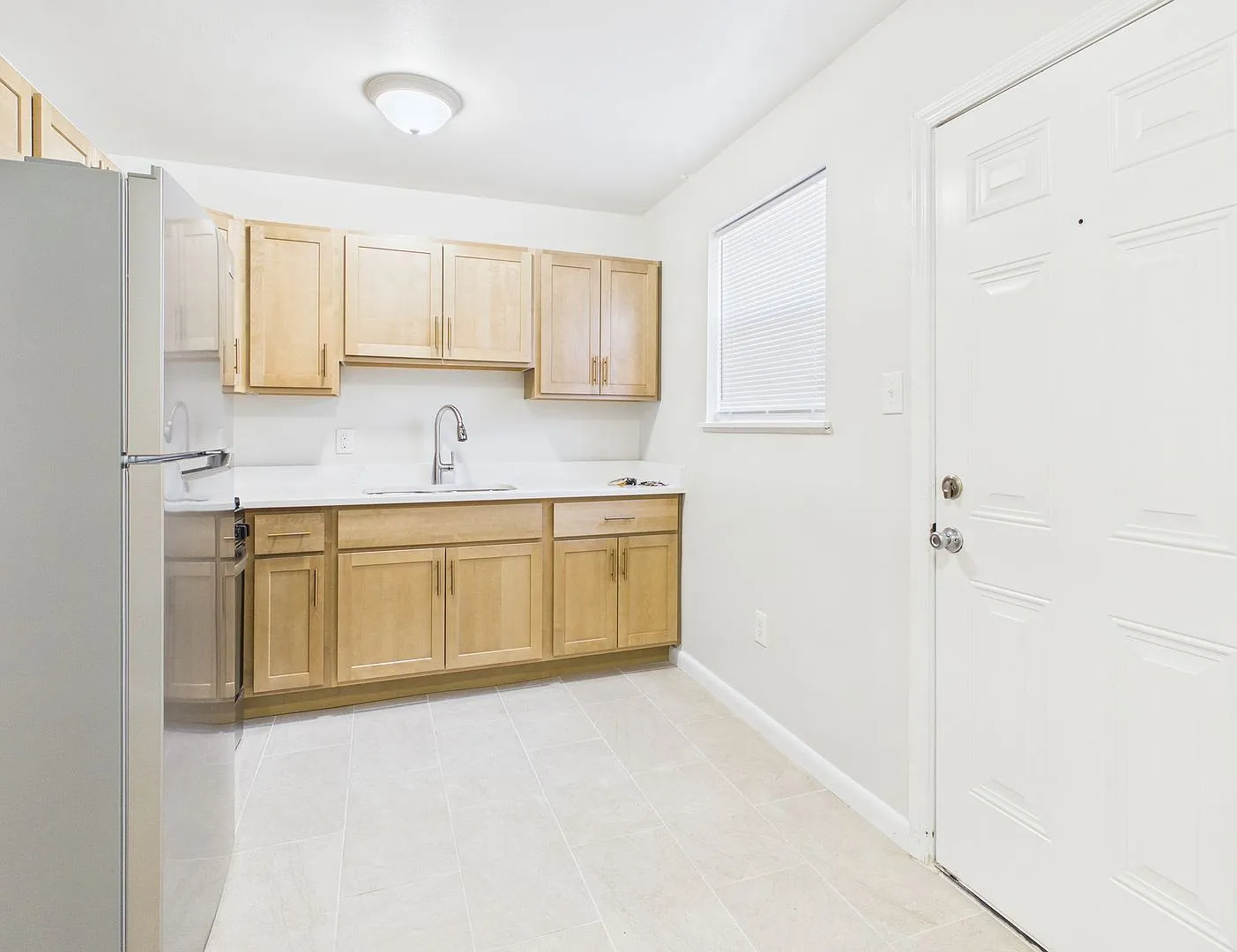 2 bed, 1.0 bath, 795 sqft, $1,295 — Photo 2