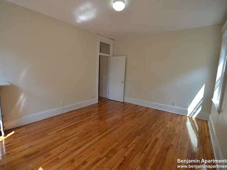 1330 Commonwealth Ave #4 — Photo 3