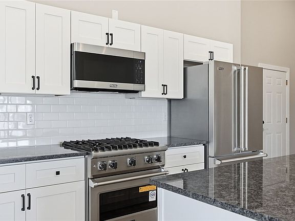 4th image of 3809 Liberty Ave Unit 403