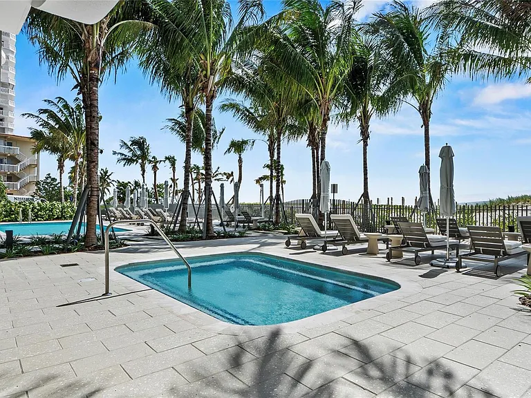 900 N Ocean Blvd #LPH05 — Photo 37