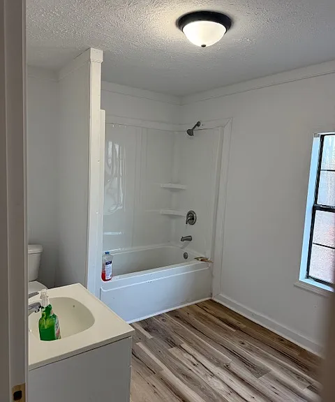 975 Front Rd — Photo 3
