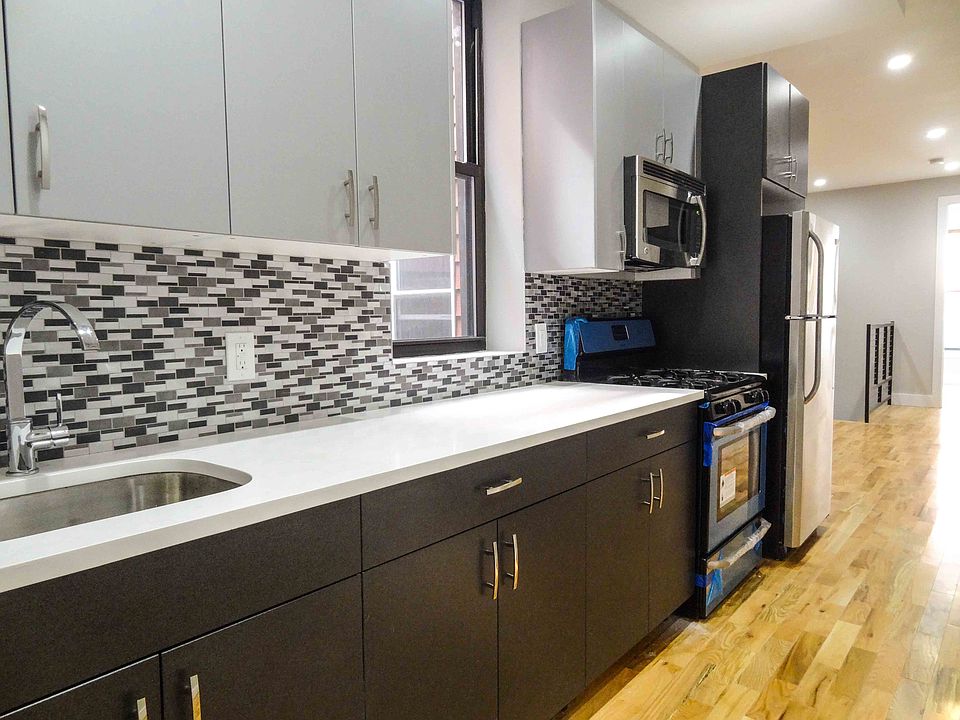 1st image of 187 Meserole St APT 1R