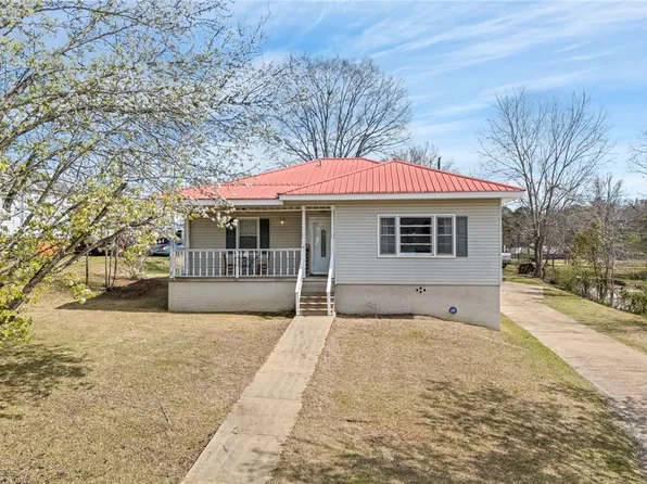 306 E Sears St, Valley, AL 36854