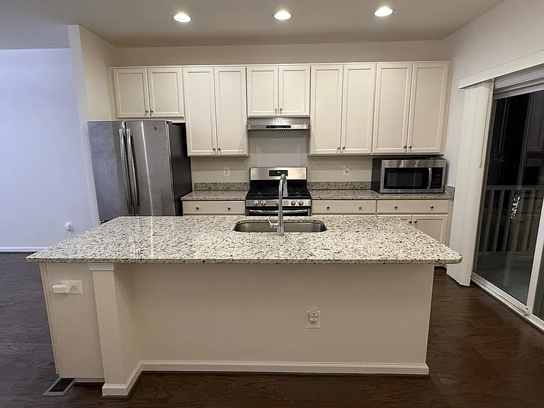 23910 Catawba Hill Dr — Photo 16