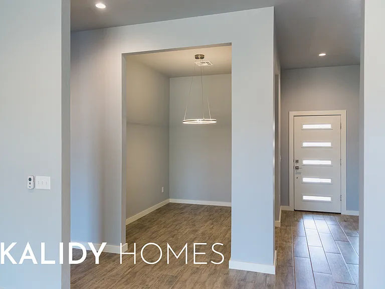 512 Remington Ave — Photo 8