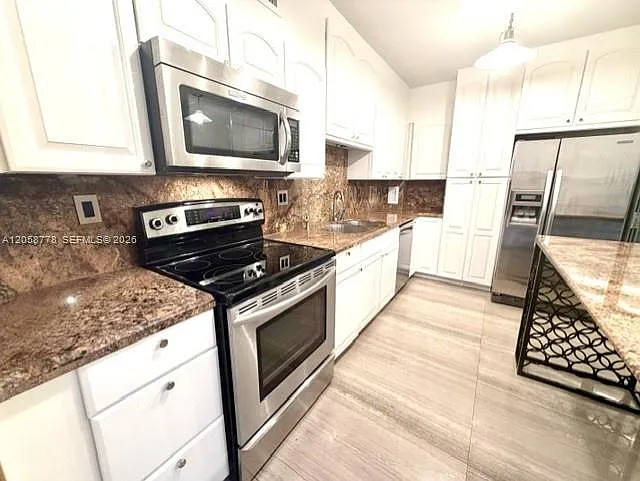 90 Edgewater Dr #515 — Photo 6