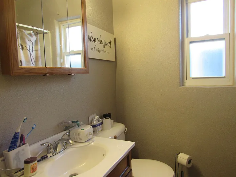 226 N Lennox St — Photo 9