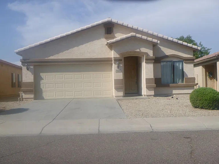 428 E Cheyenne Rd — Photo 1