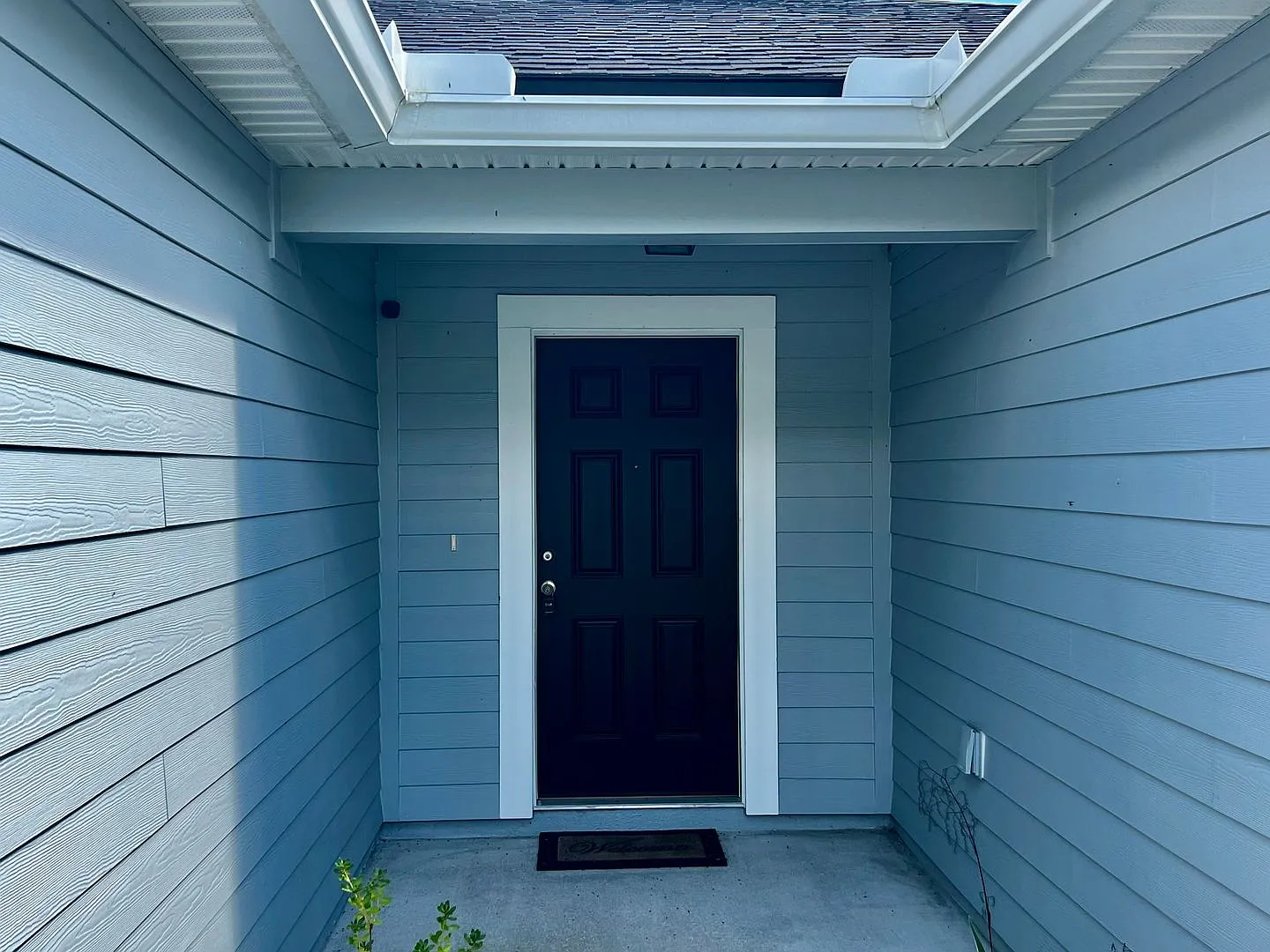 Beautiful 3-Bedroom Home with Pond Views Built in 2023! — Photo 4