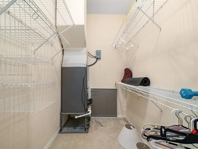 2551 Lakeview Dr — Photo 29