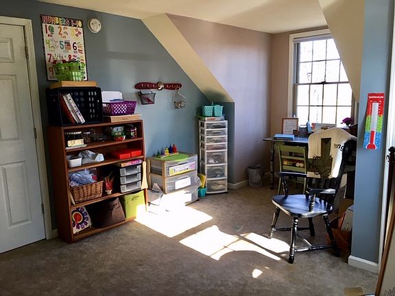 MainHouse 2nd fl bdrm (3of3)