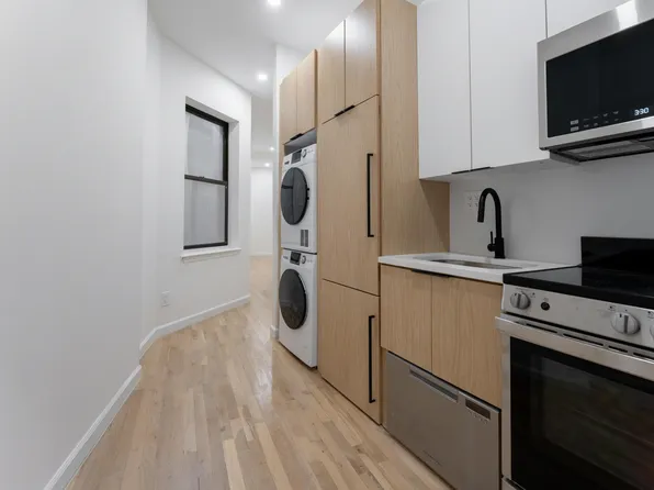 135 West 24th Street image 7 of 17