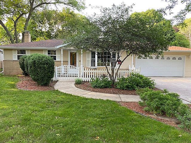 1st image of 2462 Oakwood Dr