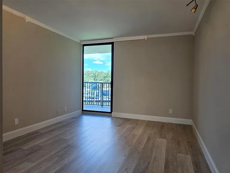 1350 River Reach Dr — Photo 8