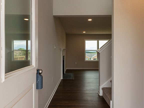 Front foyer entrance, Cedarwood floorplan