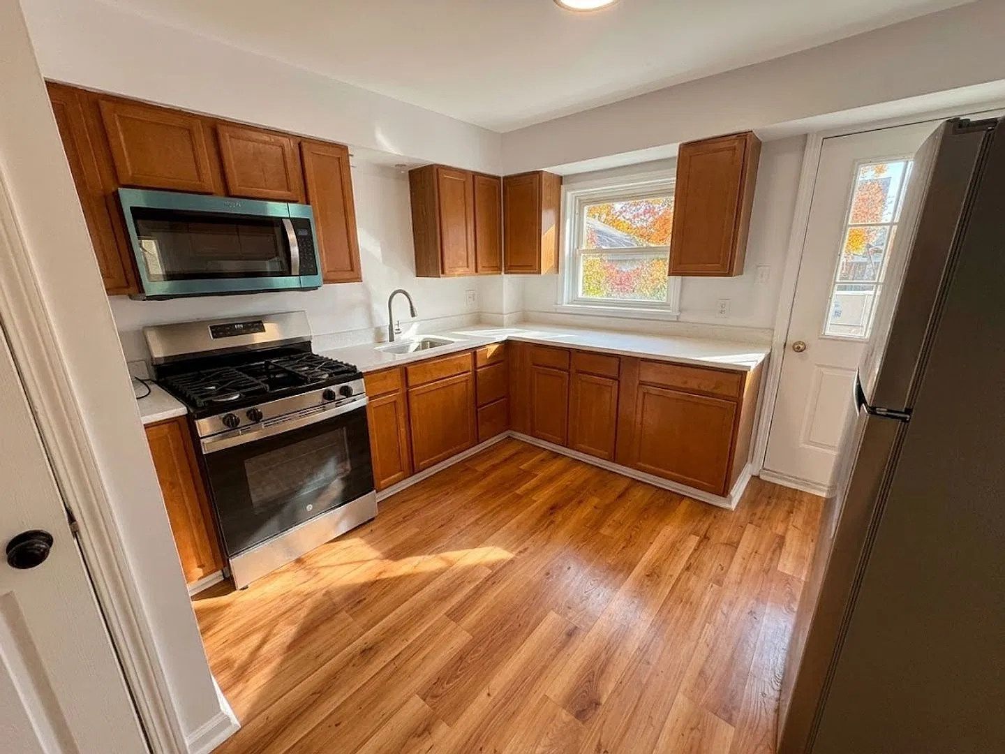 Updated Rental - Carnegie — Photo 2