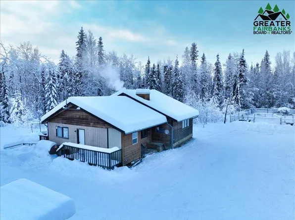 6885 No Name Ln, Fairbanks, AK 99712