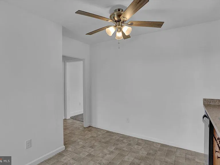 3208 Main St #3 — Photo 10