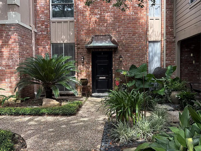 15040 Kimberley Ct — Photo 1