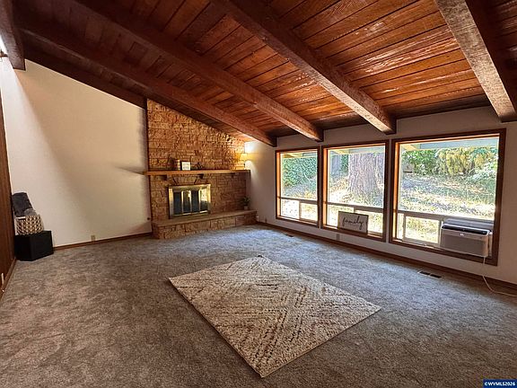 4th image of 3435 NW Circle Blvd