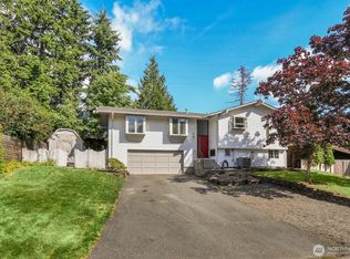 Dundee, Brier, WA 98036