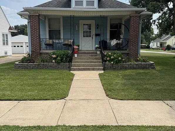 2721 Richmond Ave, Mattoon, IL 61938