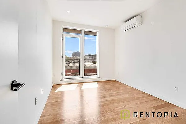 1875 Atlantic Ave #8G — Photo 4