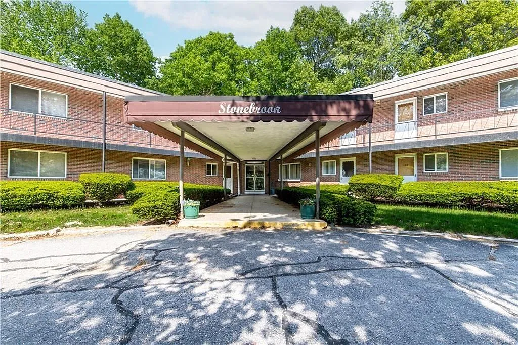 2 bed, 1.0 bath, 756 sqft, $1,850 — Photo 3