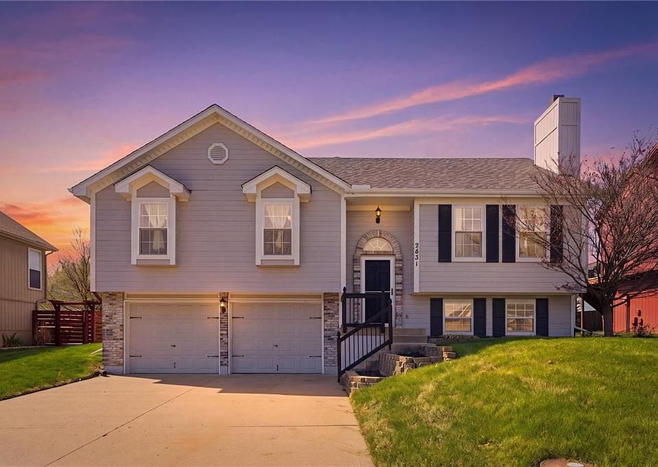 1st image of 2531 NE Horseshoe Dr