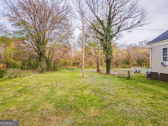 3rd image of 319 S McLin St SW