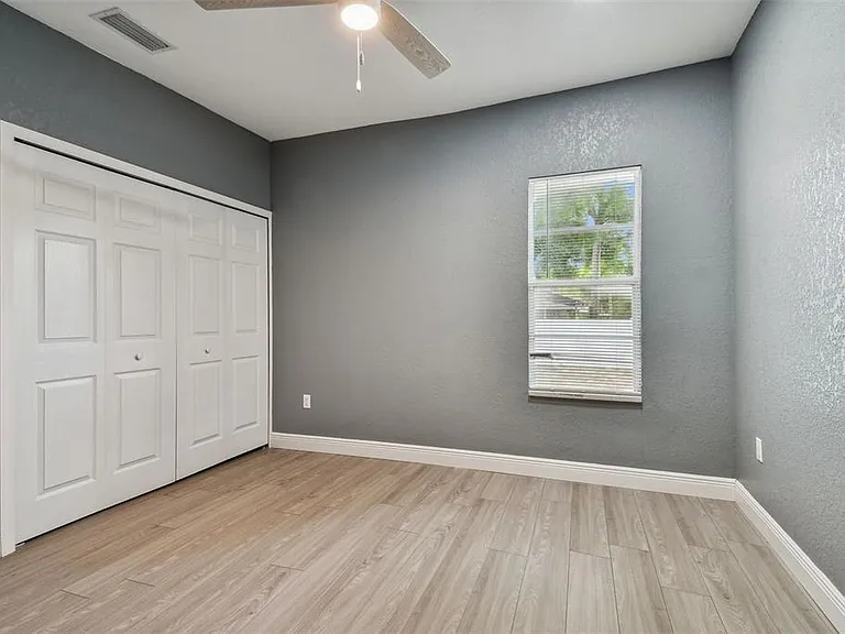 6810 N Navin Ave — Photo 70