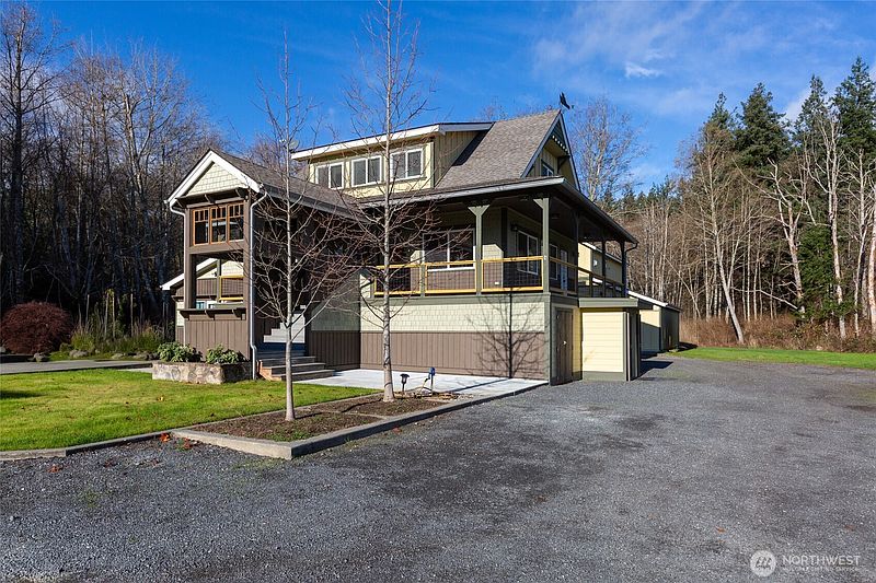 3rd image of 329 Snowberry Lane