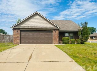 2 Dunwood Dr, Greenbrier, AR 72058