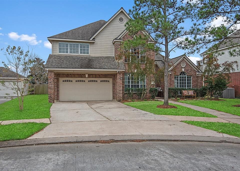 Welcome Home to 11903 Painted Canyon Drive in the highly sought-after neighborhood of Canyon Gate at Northpointe