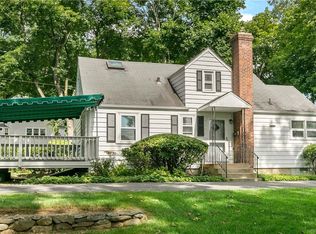 560 Secor Rd, Hartsdale, NY 10530