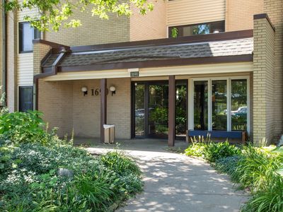 1690 Highway 36 W APT 233, Roseville, MN, 55113