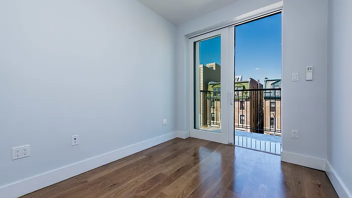 Rented by Nooklyn NYC LLC | media 4