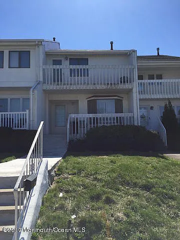 16 Cedar Ave — Photo 1