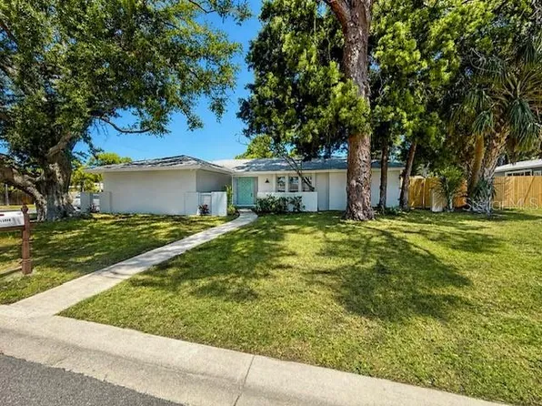 13999 80th Ave, Seminole, FL 33776