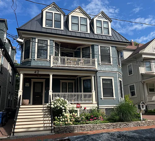 42 Dana St Photo 1