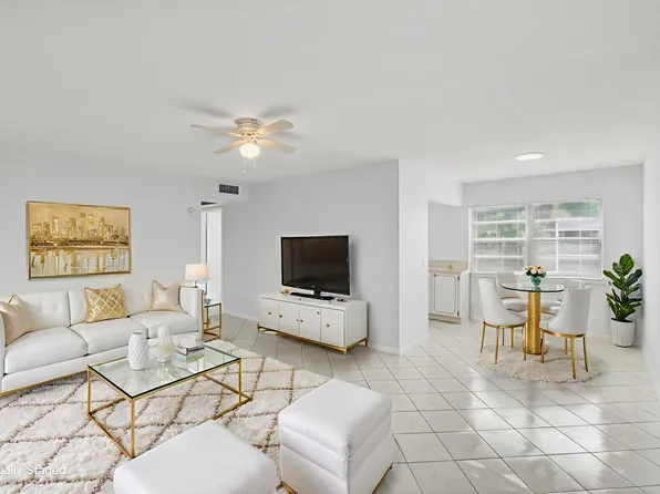 360 Fanshaw Way, Boca Raton, FL