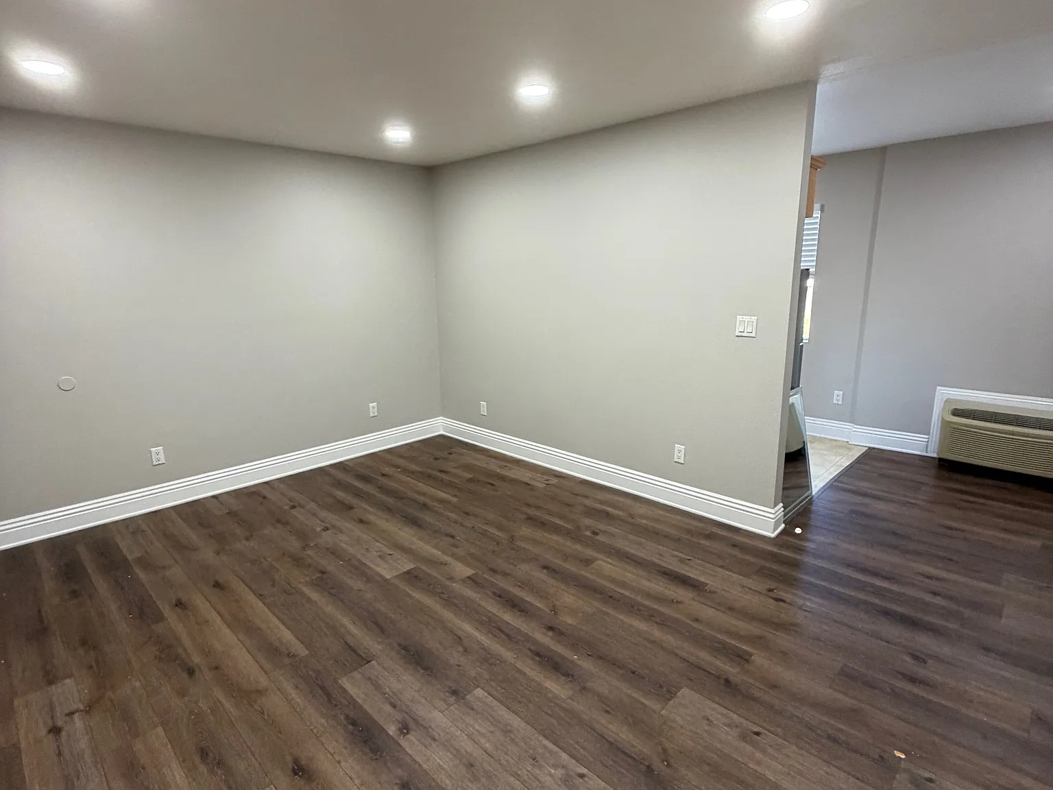 1 bed, 560 sqft, $1,750 — Photo 4