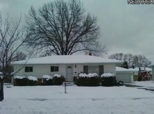 3935 W 214th St, Fairview Park, OH